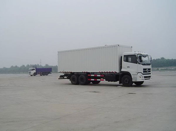 運(yùn)輸集裝箱半掛車(chē)
