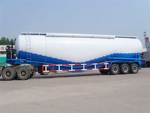低密度粉粒物料運(yùn)輸半掛車(chē)