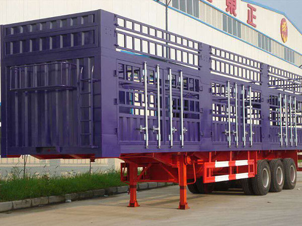 倉(cāng)柵式半掛車(chē)